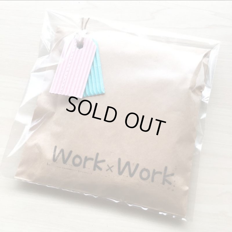 画像4: 木製手鏡 「source」 1+11＝さんとのコラボ作品　無垢材 9ｃｍ (4)