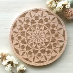 画像1: 木製手鏡 「fountain」 1+11＝さんとのコラボ作品　無垢材 9ｃｍ (1)